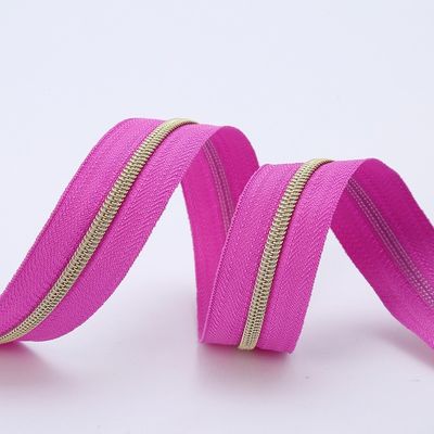 #5 Nylon-Zipper Regenbogen-Zähne für Bekleidung Vorstadt-Kleidung