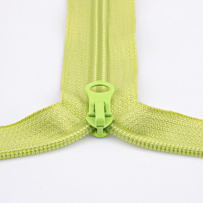 Hersteller von Nylon Reißverschlüssen Großhandel Rollen 3# 5# 8# 10# Reißverschluss Nylon Spulen Reißverschluss für Kleidung