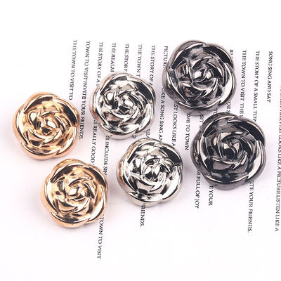 Rose Form Messing Metall Fancy Logo Nähen Haken Knöpfe für Kleidung Mantel