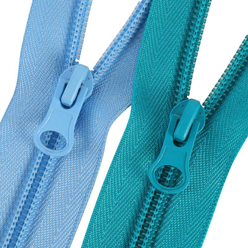 Fabrik Hot Wholesale 3# 5# 7# 8# 10# Nylon Langketten Reißverschluss gleiche Farbe Zähne Reißverschluss bunter Nylon Reißverschluss für Tasche Kleidung Schuhe
